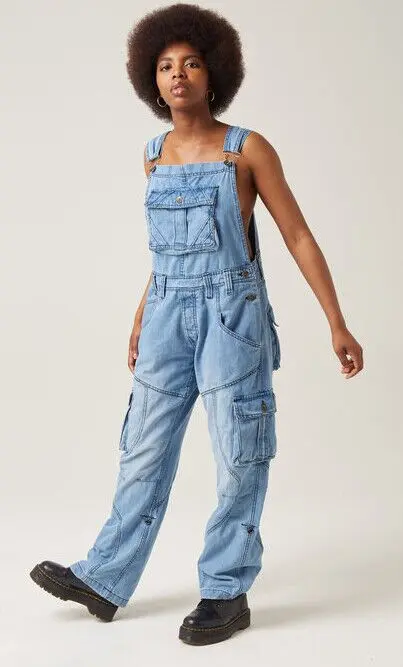 "Élégance Urbaine : Salopettes Femmes à la Pointe de la Mode !"